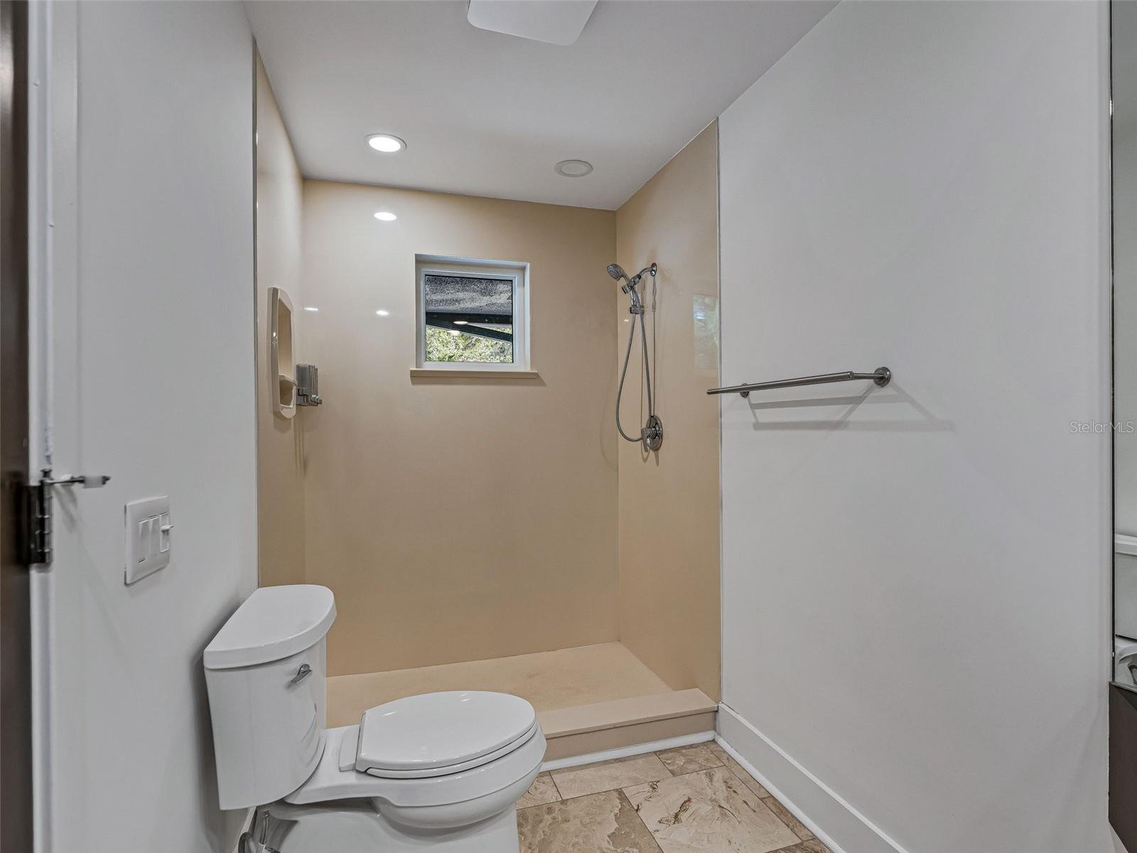 13061 SE 158TH LN, WEIRSDALE, FL — photo 31