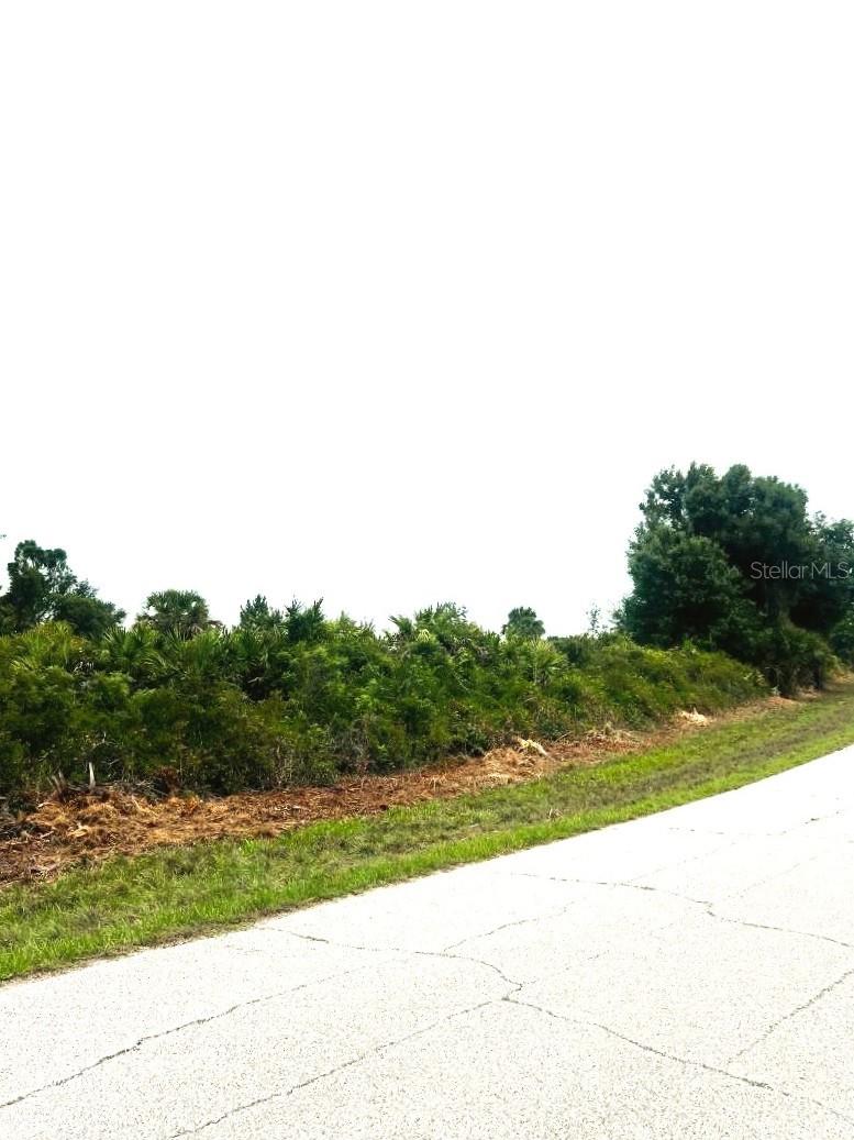 7441 MANVILLE TER, PORT CHARLOTTE, FL — photo 2
