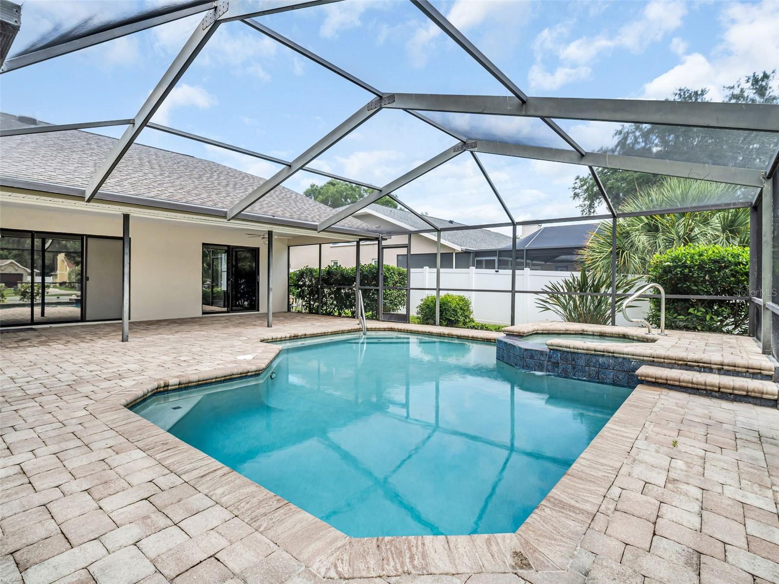 447 WHISPERING LAKES BLVD, TARPON SPRINGS, FL — photo 3