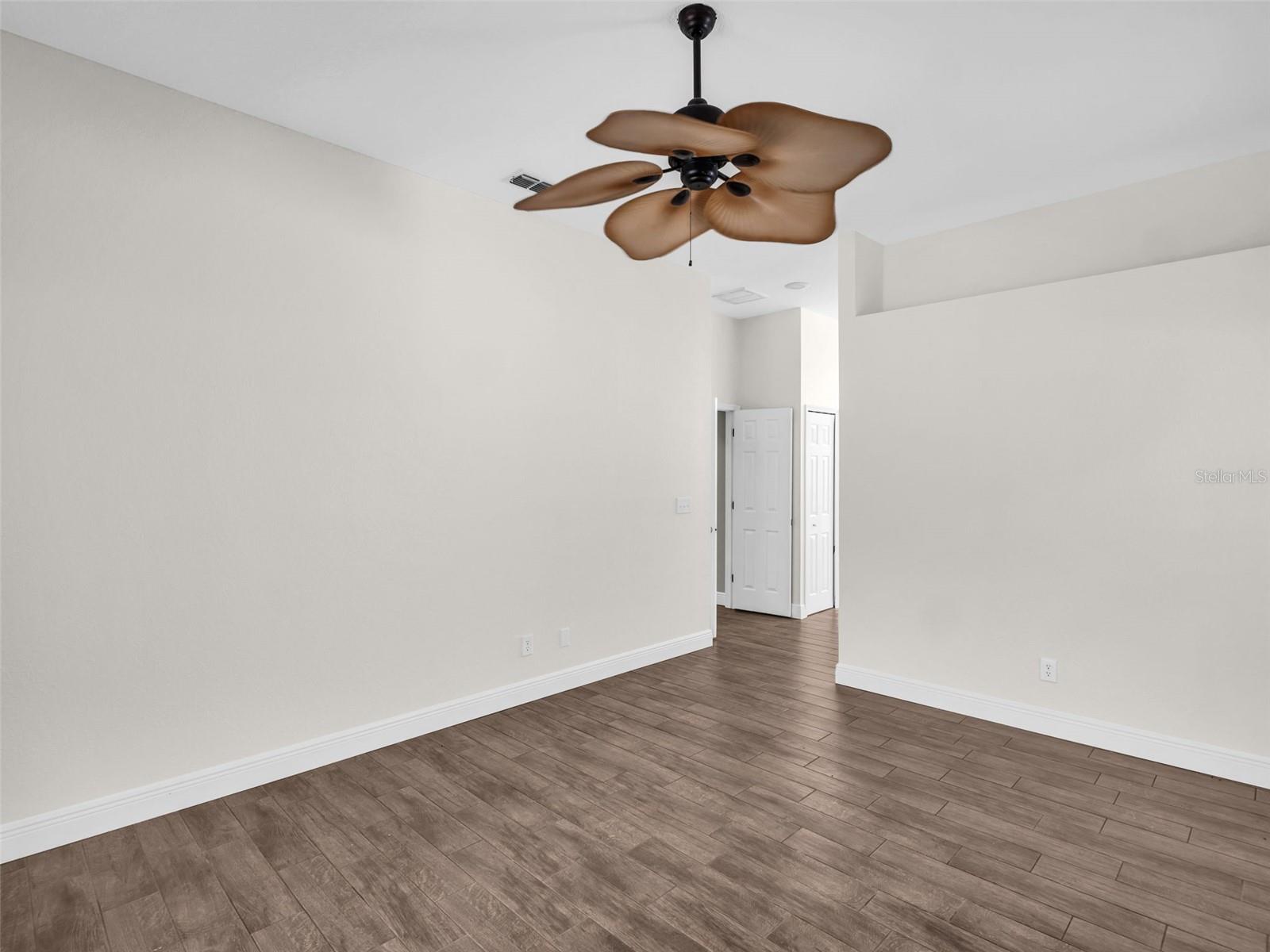 447 WHISPERING LAKES BLVD, TARPON SPRINGS, FL — photo 27