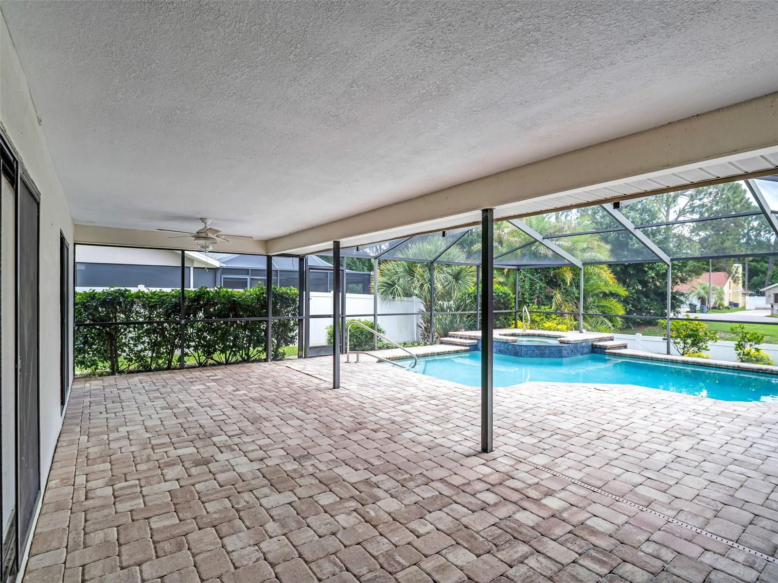 447 WHISPERING LAKES BLVD, TARPON SPRINGS, FL — photo 47