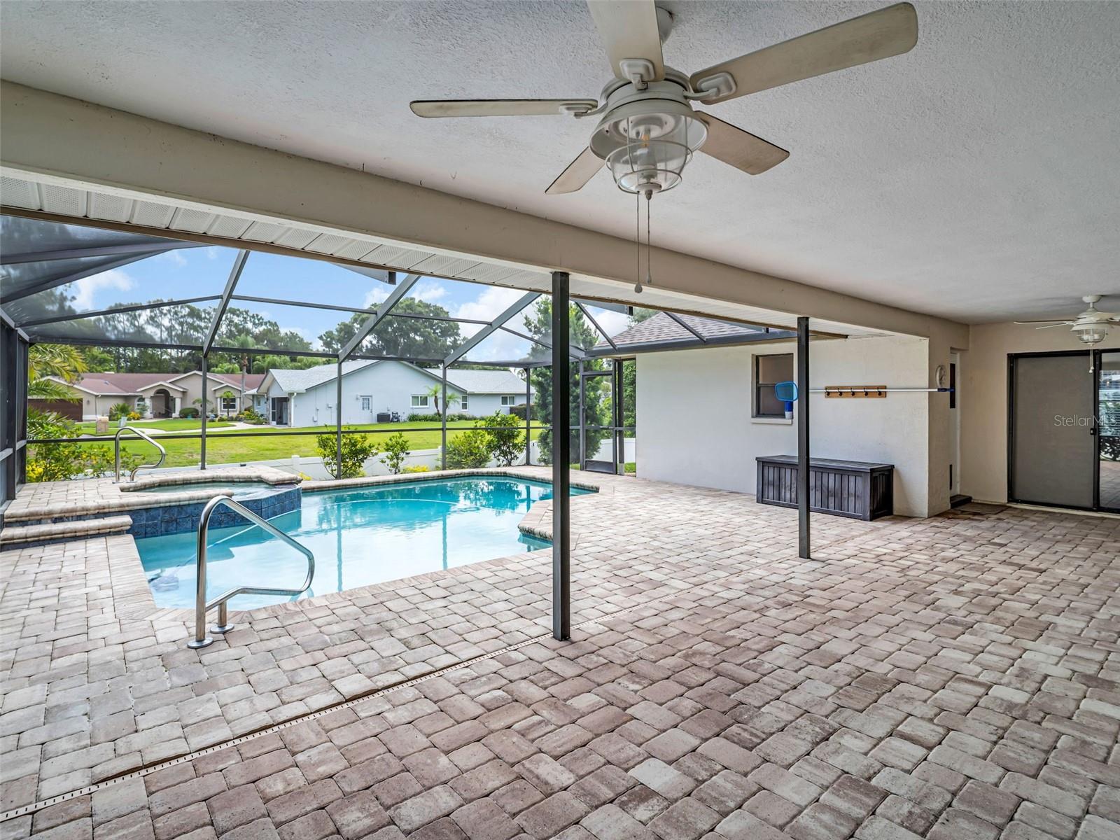 447 WHISPERING LAKES BLVD, TARPON SPRINGS, FL — photo 48