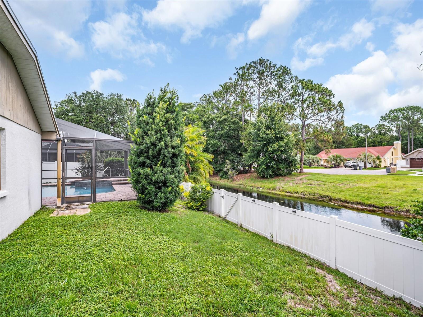 447 WHISPERING LAKES BLVD, TARPON SPRINGS, FL — photo 51