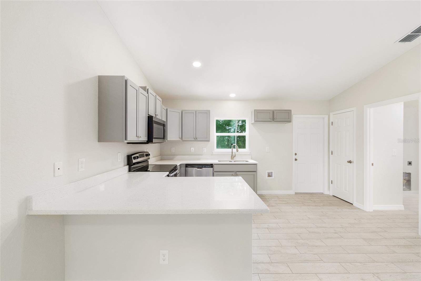 94 DOGWOOD DRIVE LOOP, OCALA, FL — photo 22