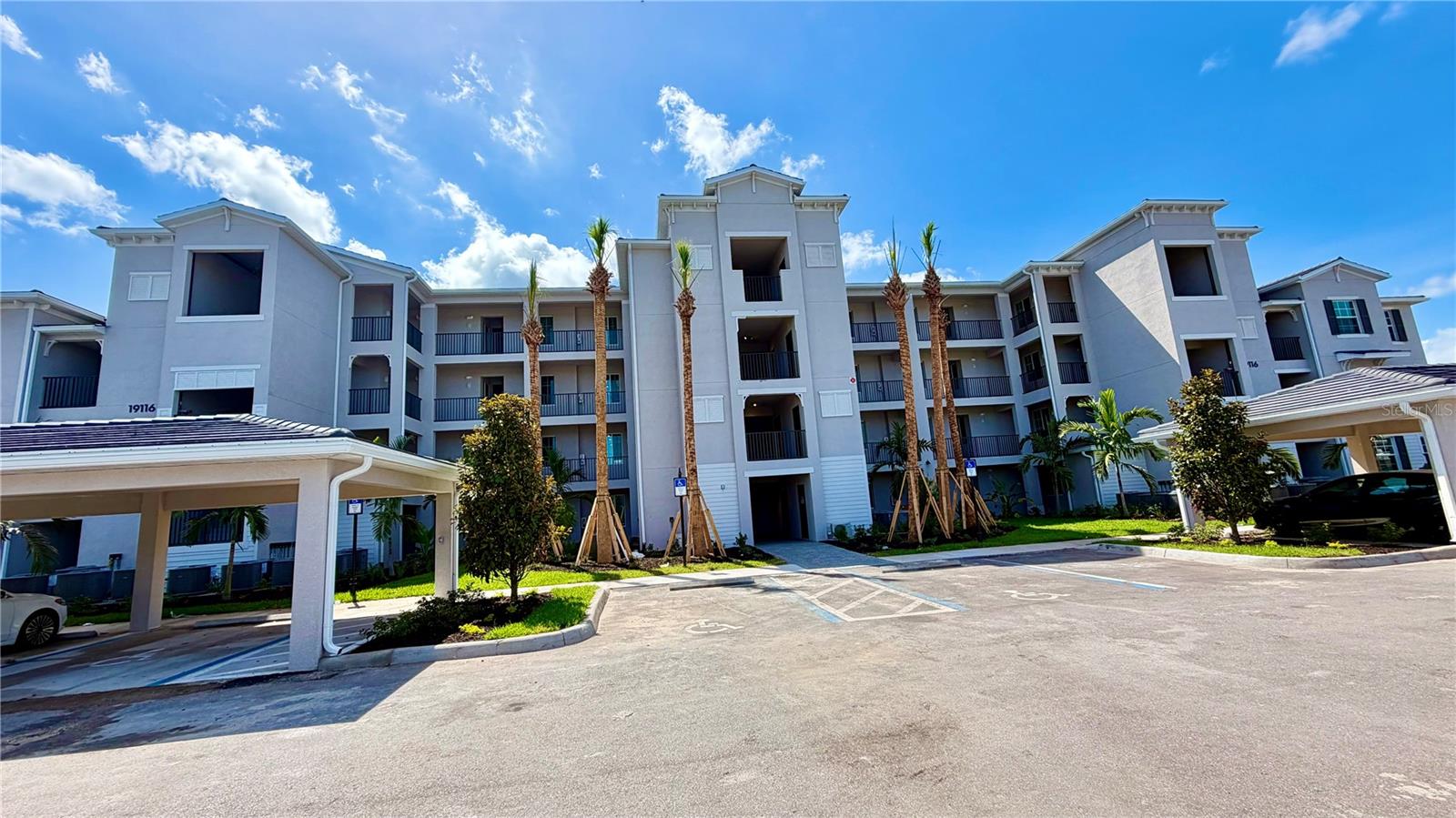 19116 SCALLOP LOOP #104, LAKEWOOD RANCH, FL