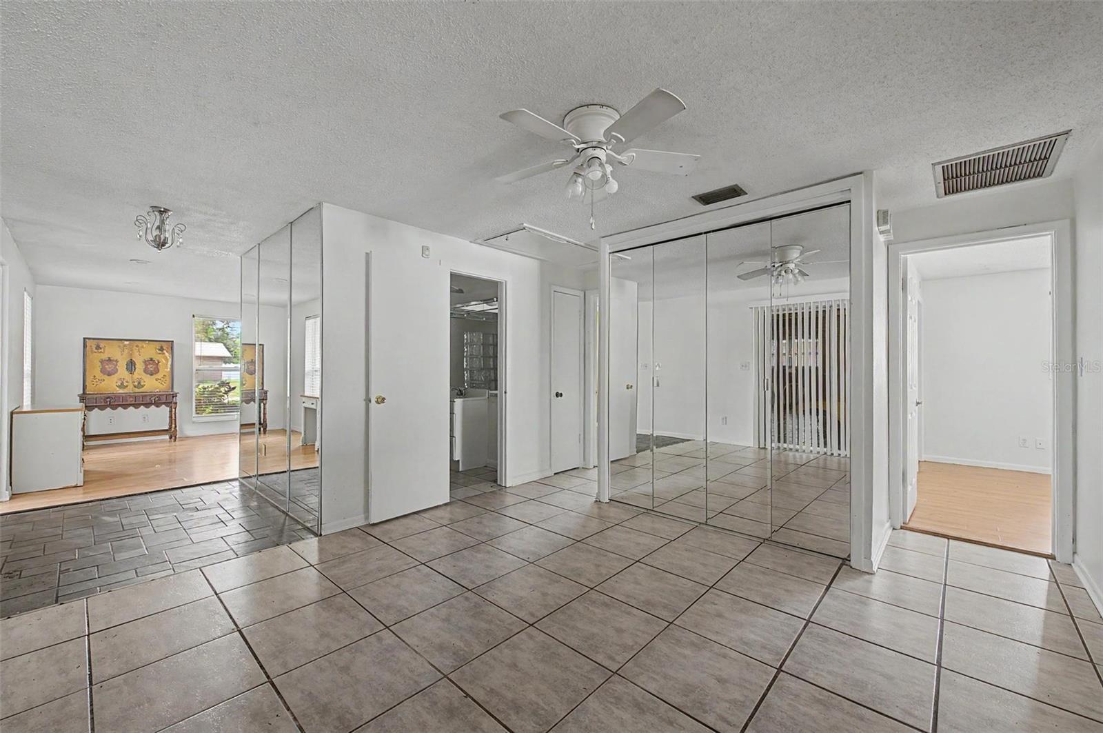1647 SUMMERDALE DR S, CLEARWATER, FL — photo 10