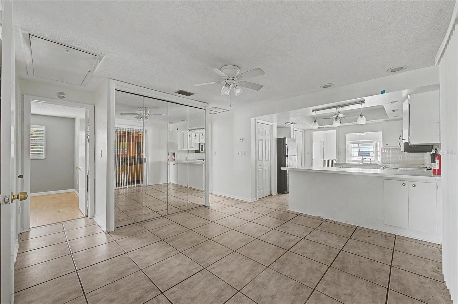 1647 SUMMERDALE DR S, CLEARWATER, FL — photo 12