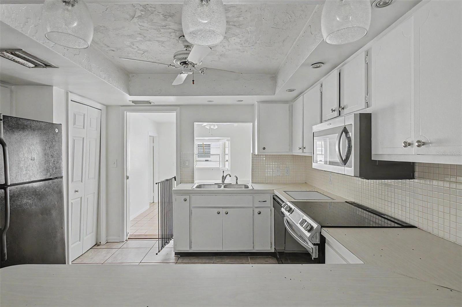 1647 SUMMERDALE DR S, CLEARWATER, FL — photo 14
