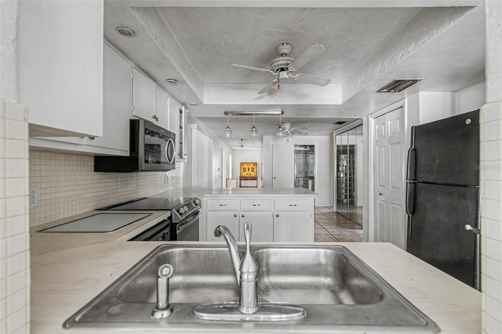 1647 SUMMERDALE DR S, CLEARWATER, FL — photo 18