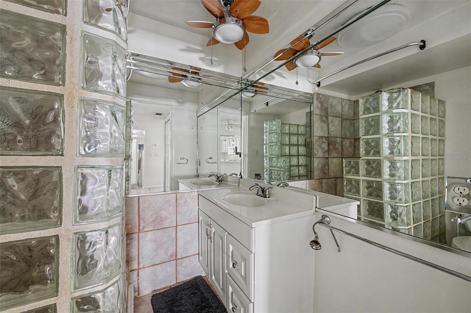 1647 SUMMERDALE DR S, CLEARWATER, FL — photo 28