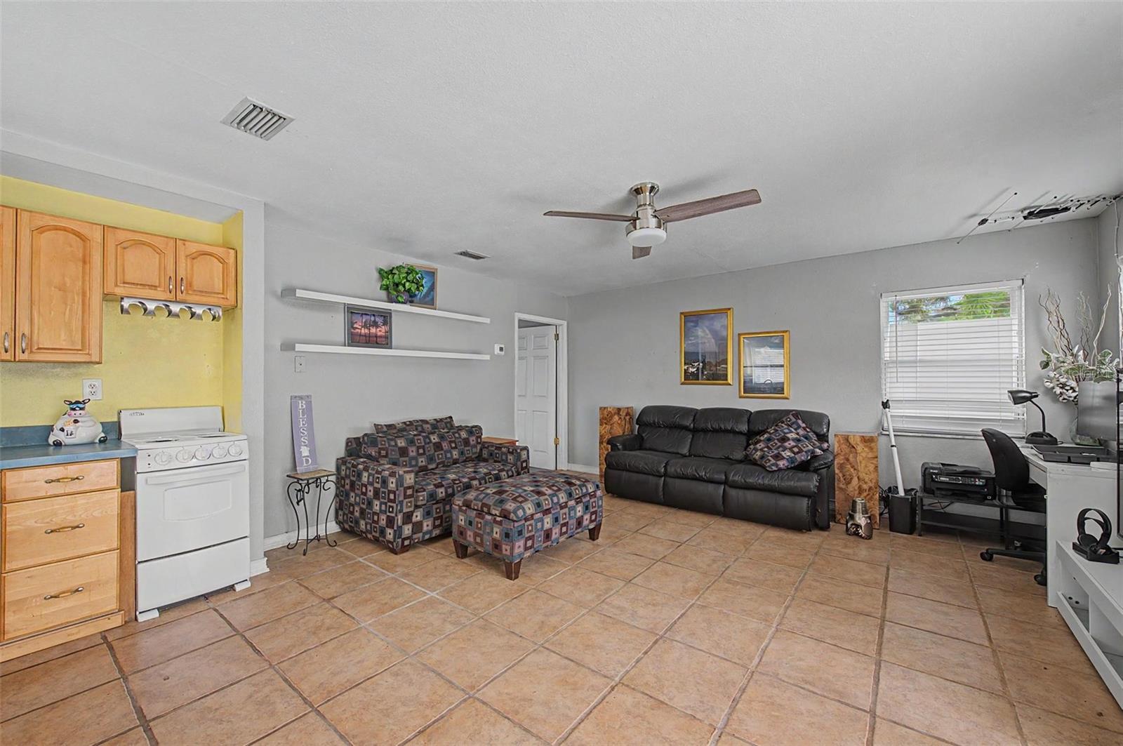 1647 SUMMERDALE DR S, CLEARWATER, FL — photo 39