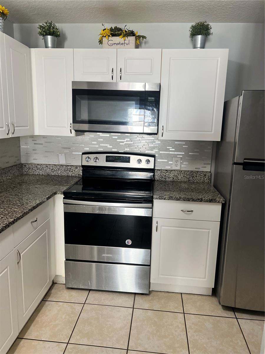 8819 GRAND PALMS CIR #A, KISSIMMEE, FL — photo 8