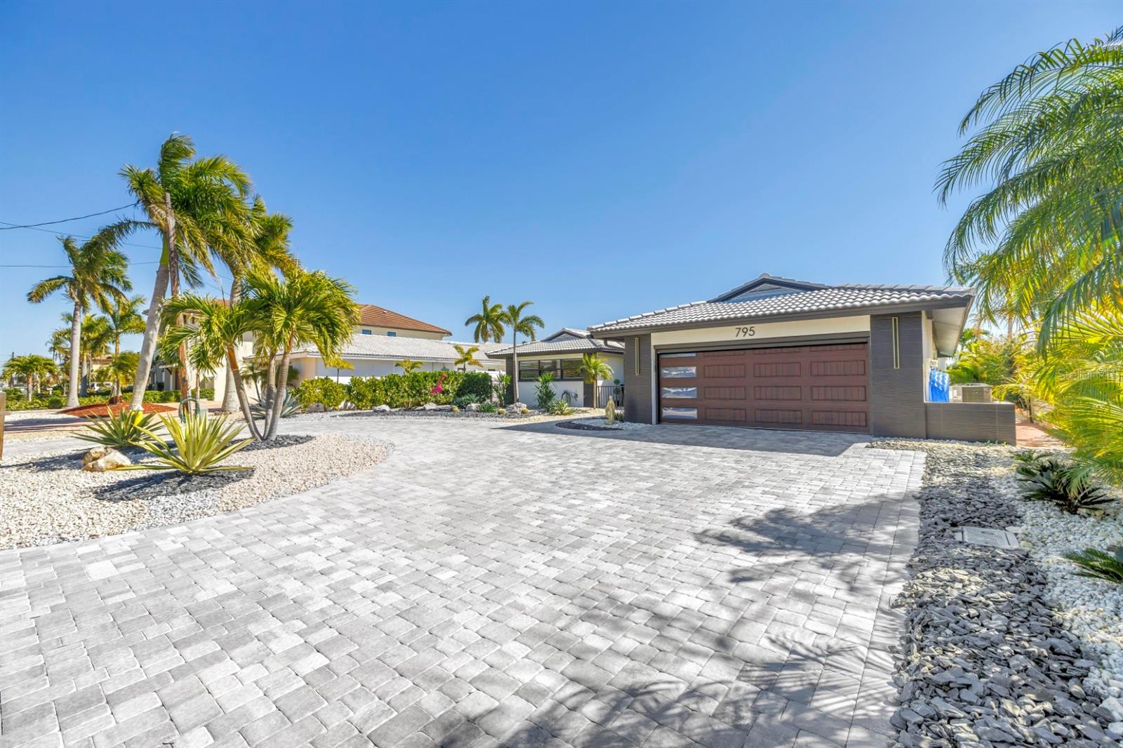 795 CAPRI BLVD, TREASURE ISLAND, FL — photo 3