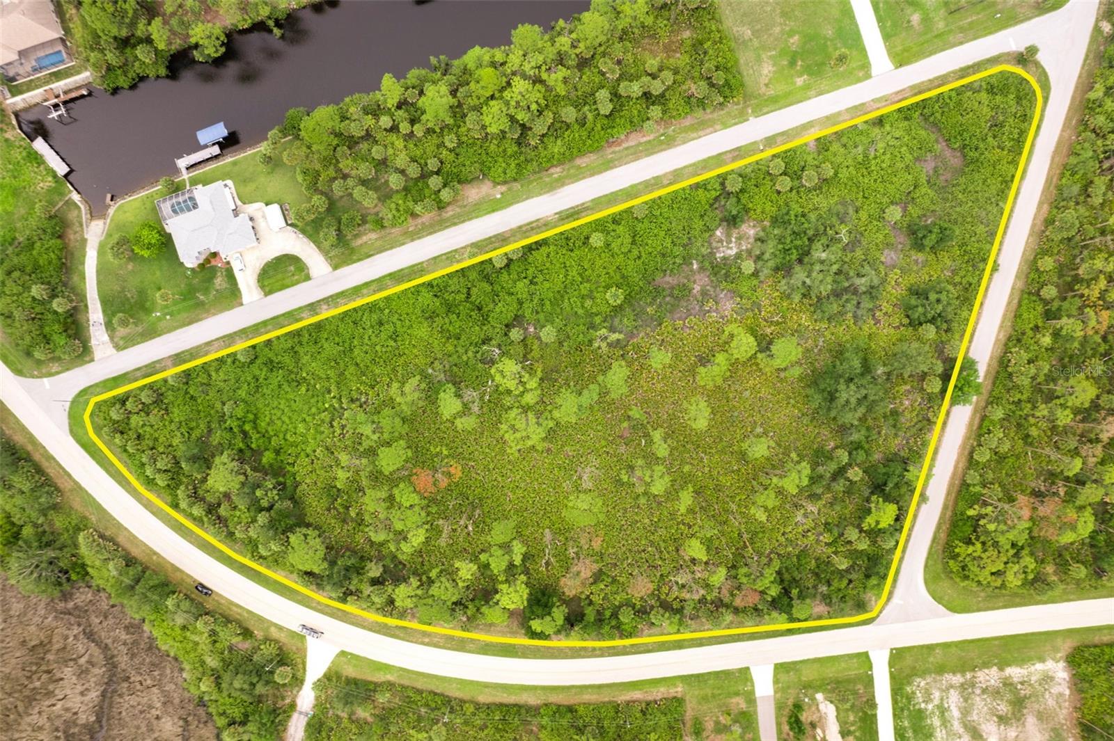 12518 EISENHOWER DR, PORT CHARLOTTE, FL — photo 2
