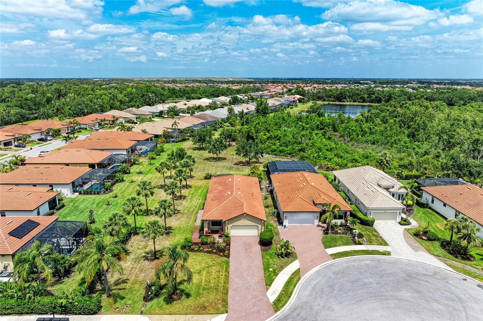 10111 MALACHITE DR, BRADENTON, FL — photo 4