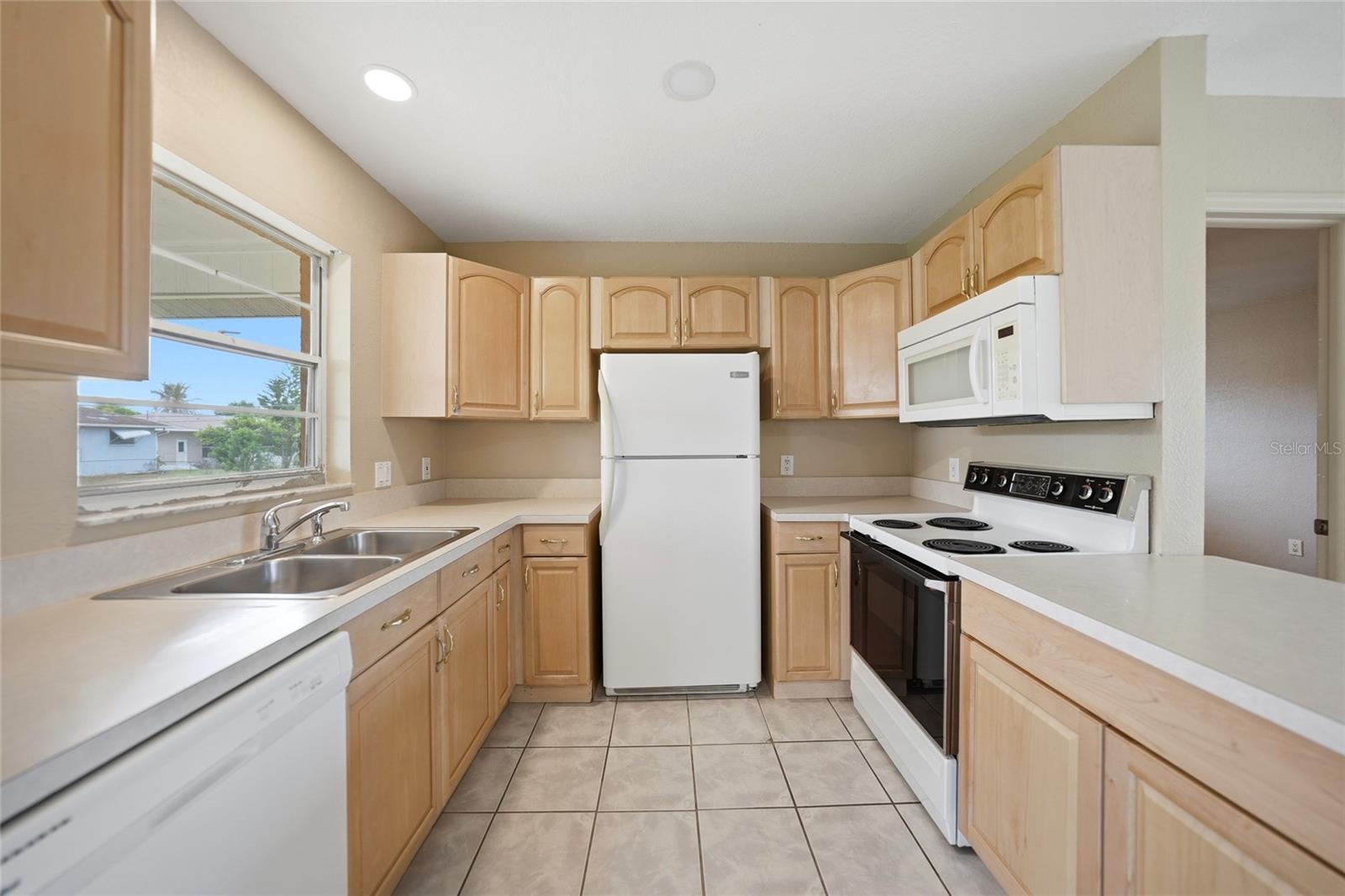 2620 WISTERIA PL, PUNTA GORDA, FL — photo 11