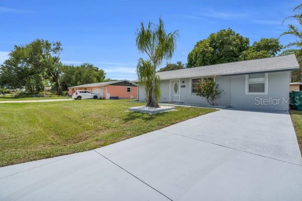 18634 GOODMAN CIR, PORT CHARLOTTE, FL — photo 2