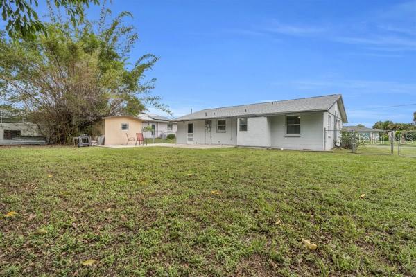 18634 GOODMAN CIR, PORT CHARLOTTE, FL — photo 31