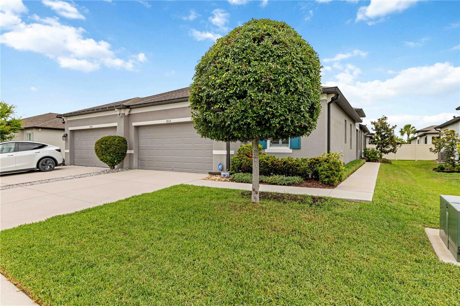 8512 CACHE DR, SARASOTA, FL — photo 4