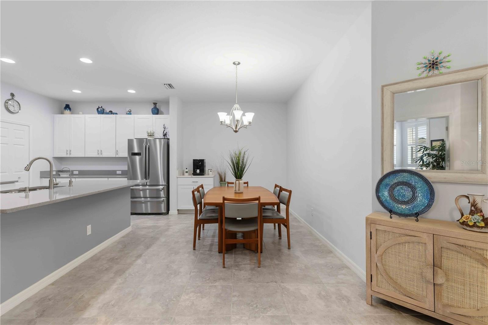 8512 CACHE DR, SARASOTA, FL — photo 15