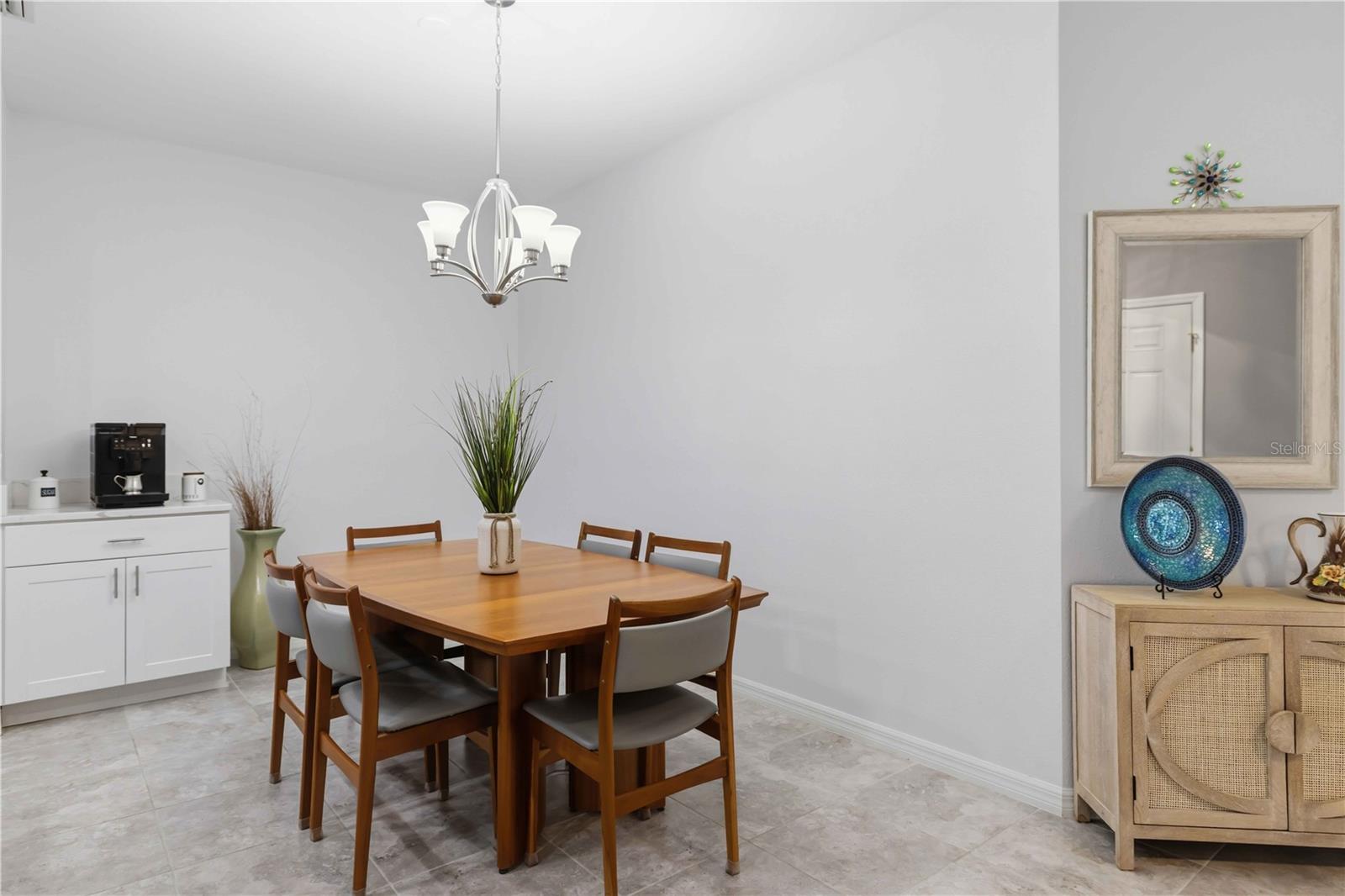 8512 CACHE DR, SARASOTA, FL — photo 16