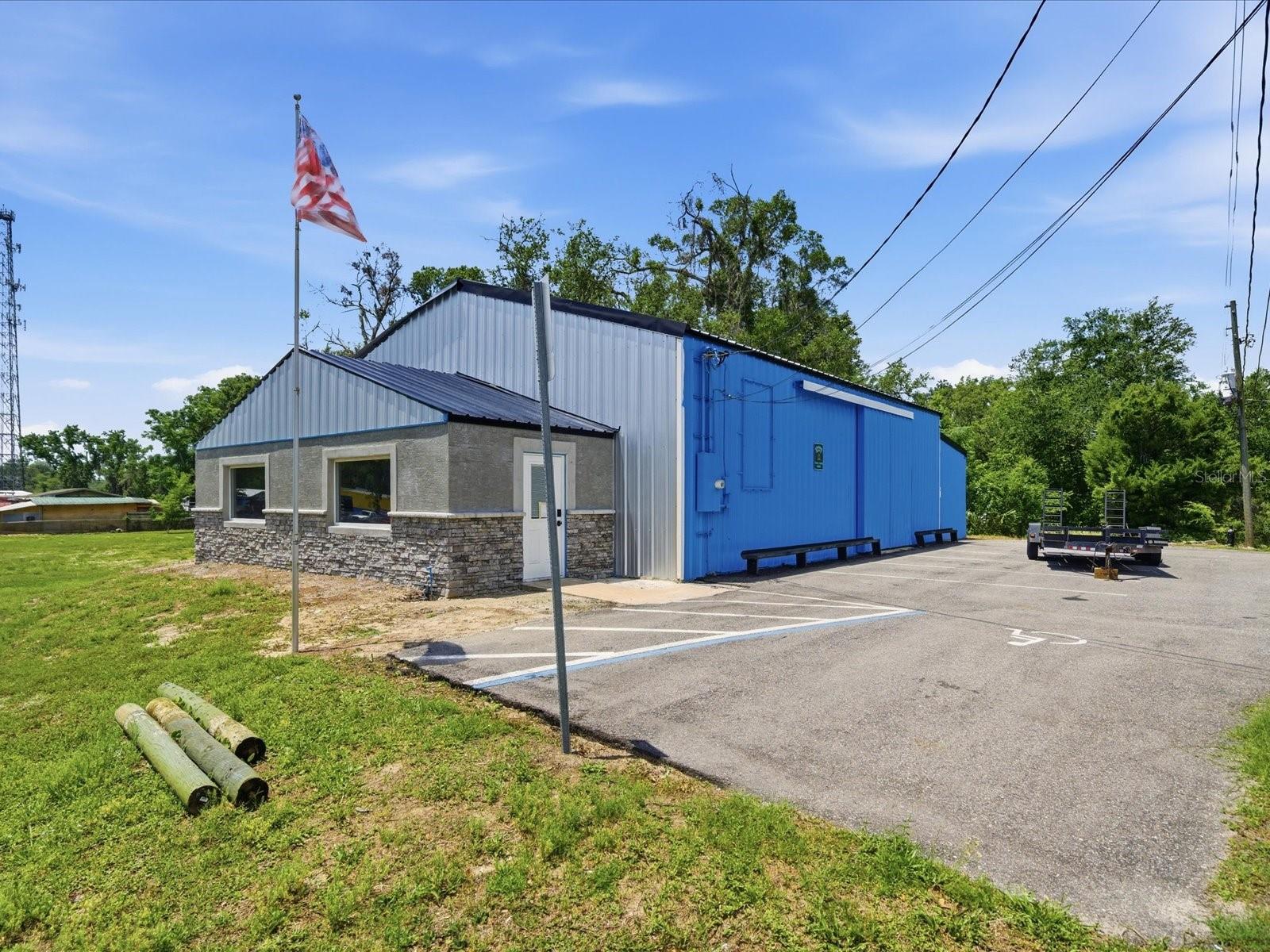 490 SMITH ST, BROOKSVILLE, FL
