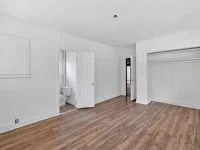 527 E LEMON AVE — photo 23
