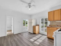 527 E LEMON AVE — photo 39