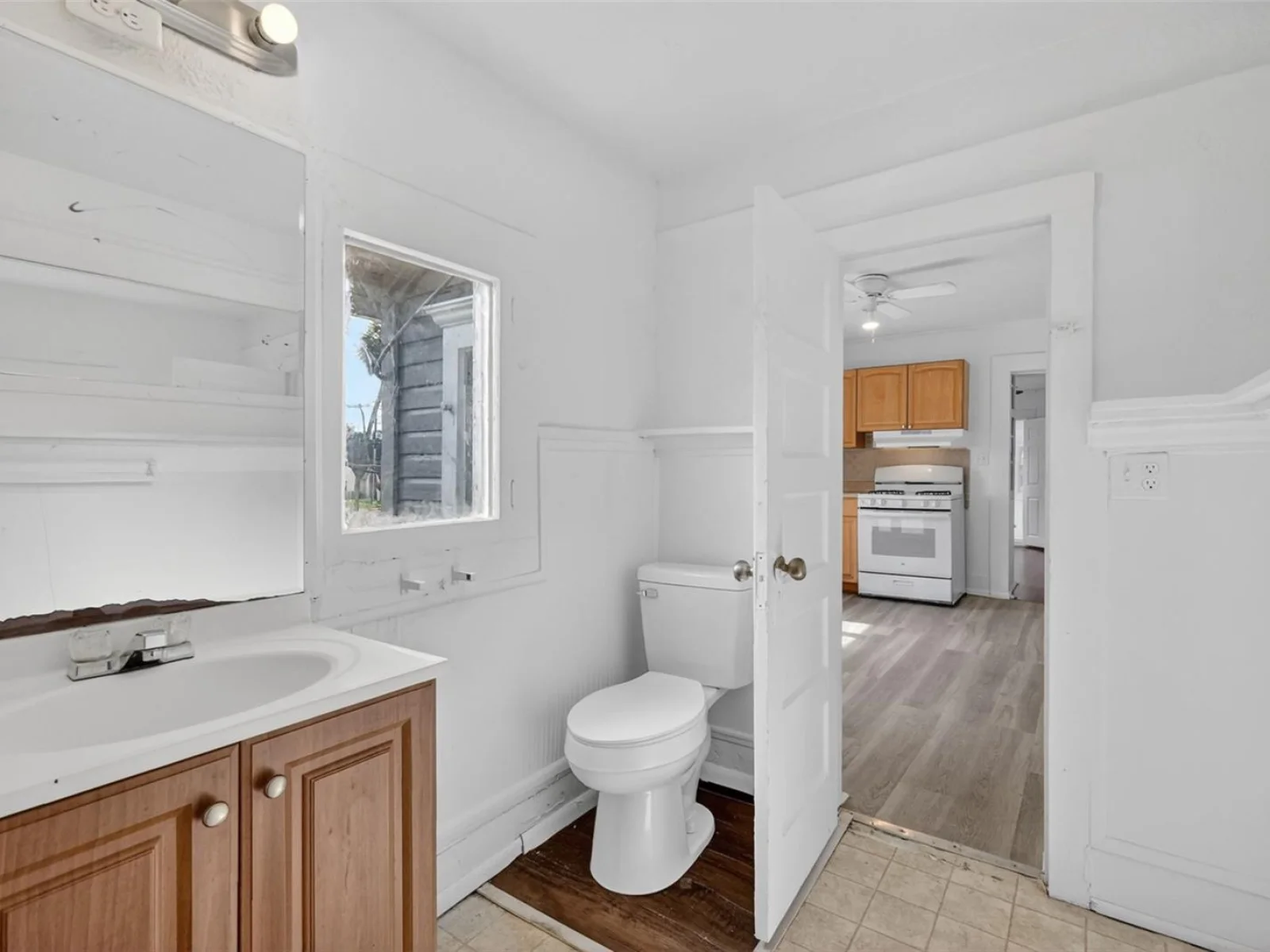 527 E LEMON AVE, EUSTIS, FL — photo 42