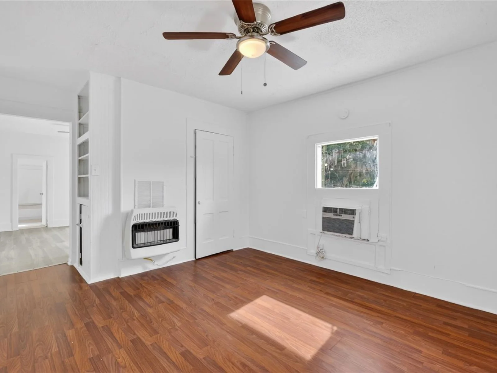 527 E LEMON AVE, EUSTIS, FL — photo 45