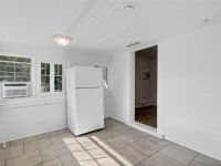 527 E LEMON AVE — photo 56