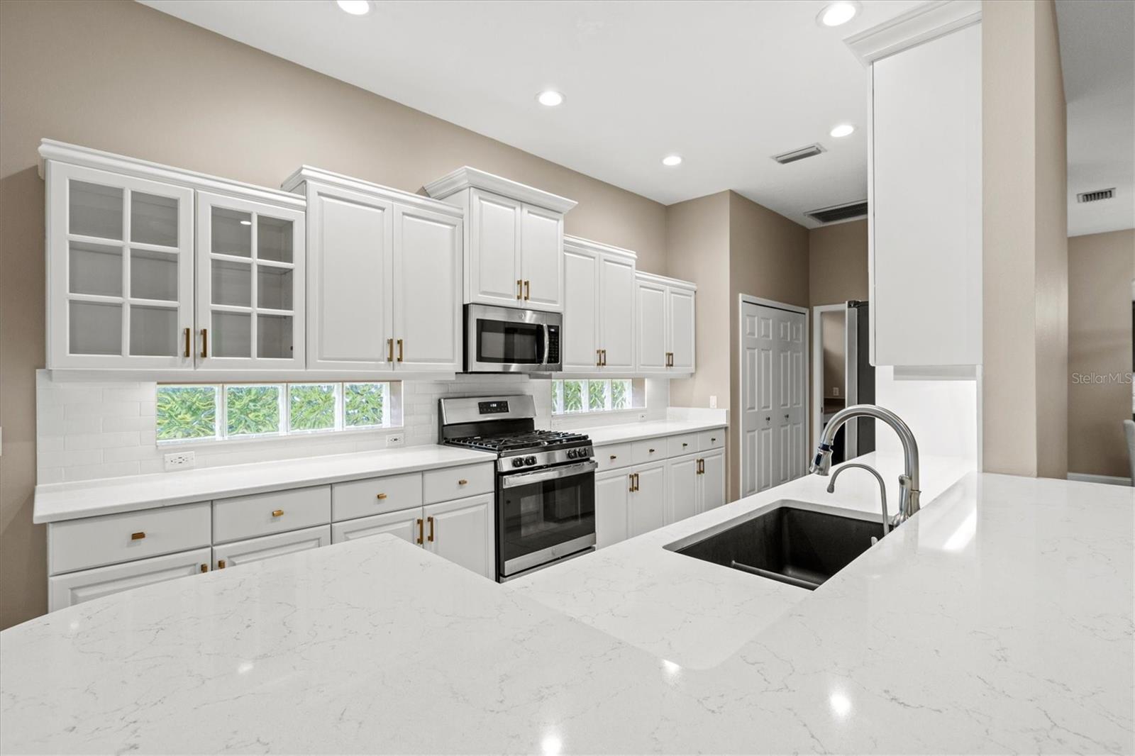 9144 WILLOW BROOK DR, SARASOTA, FL — photo 13