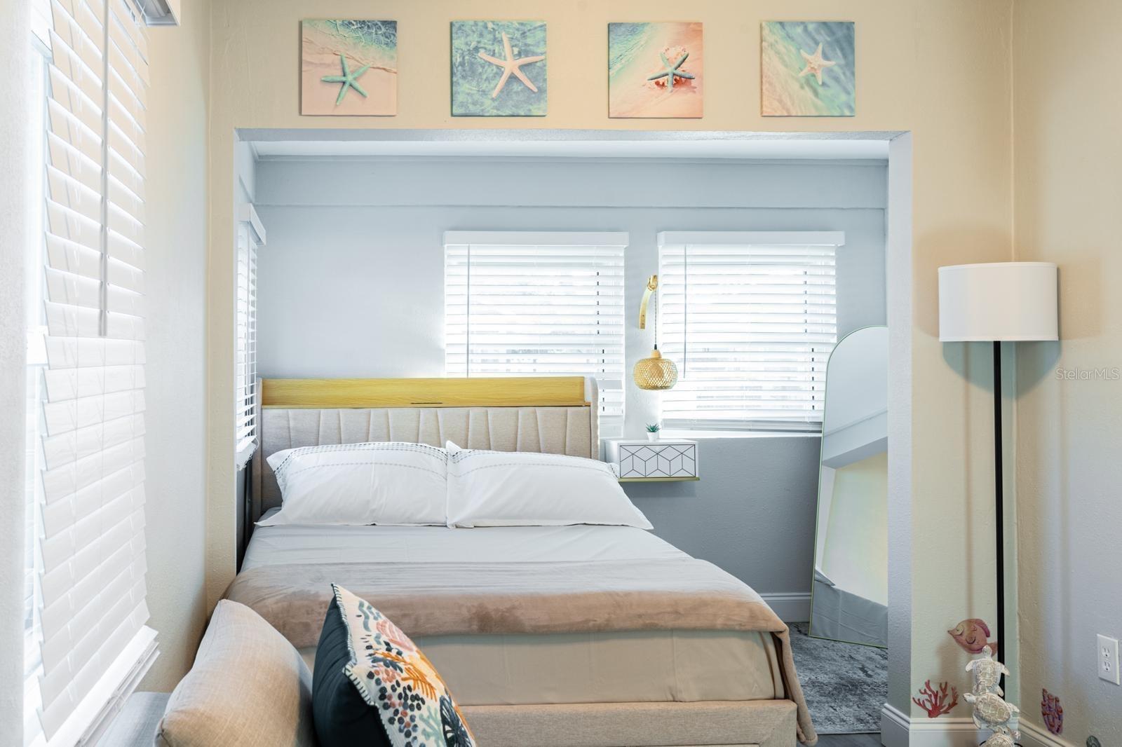 4327 17TH AVE S, ST PETERSBURG, FL — photo 10