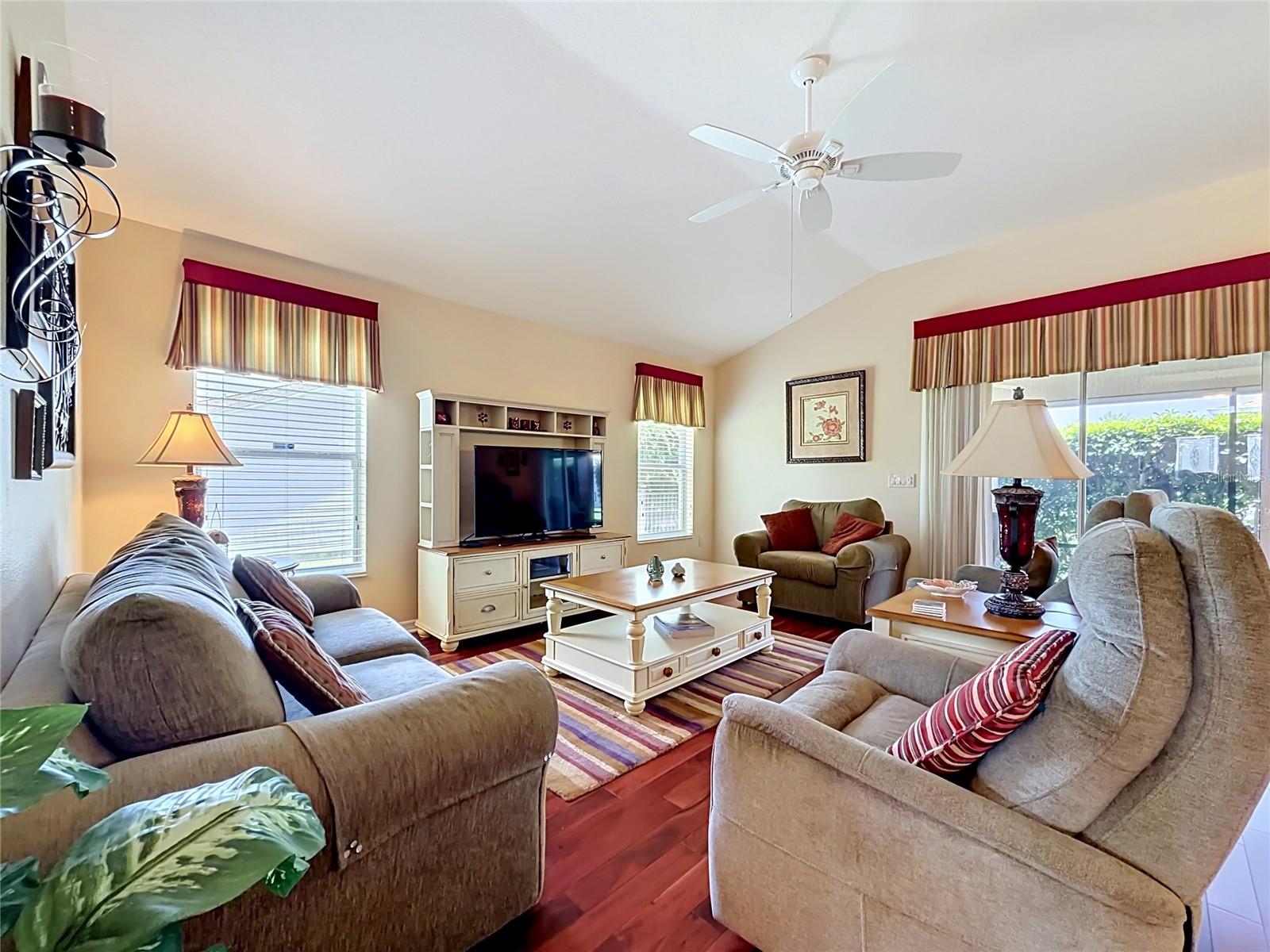 2529 EDENVILLE PATH, THE VILLAGES, FL — photo 27