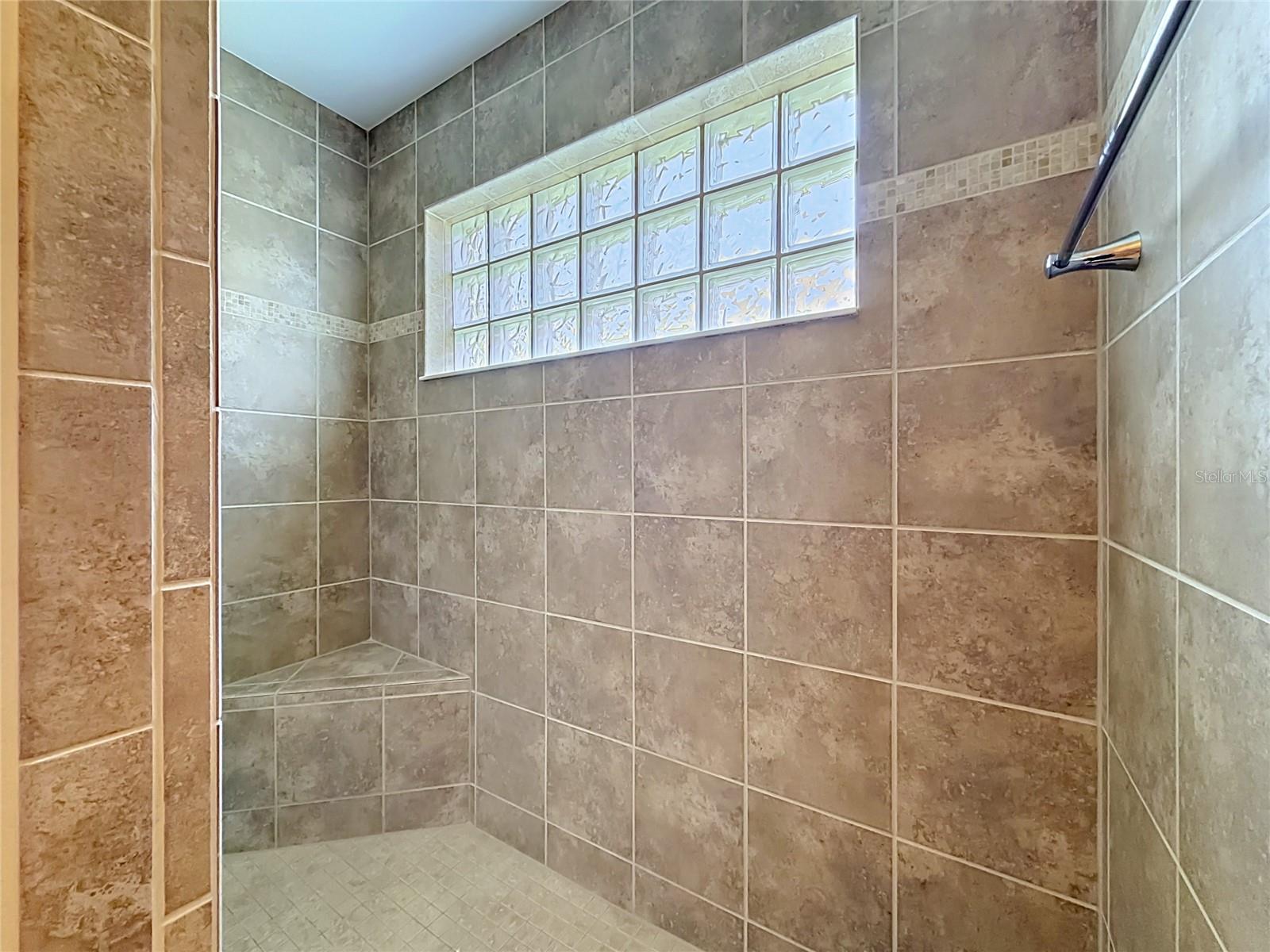 2529 EDENVILLE PATH, THE VILLAGES, FL — photo 45