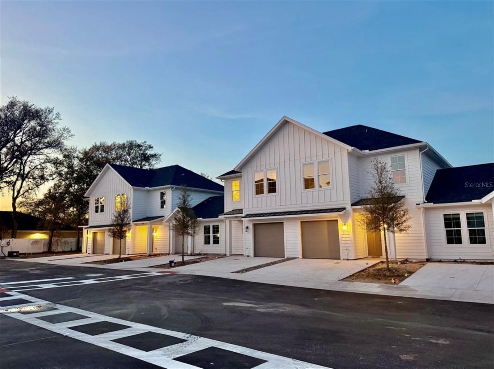 3812 FERN HOLLOW PL, TAMPA, FL