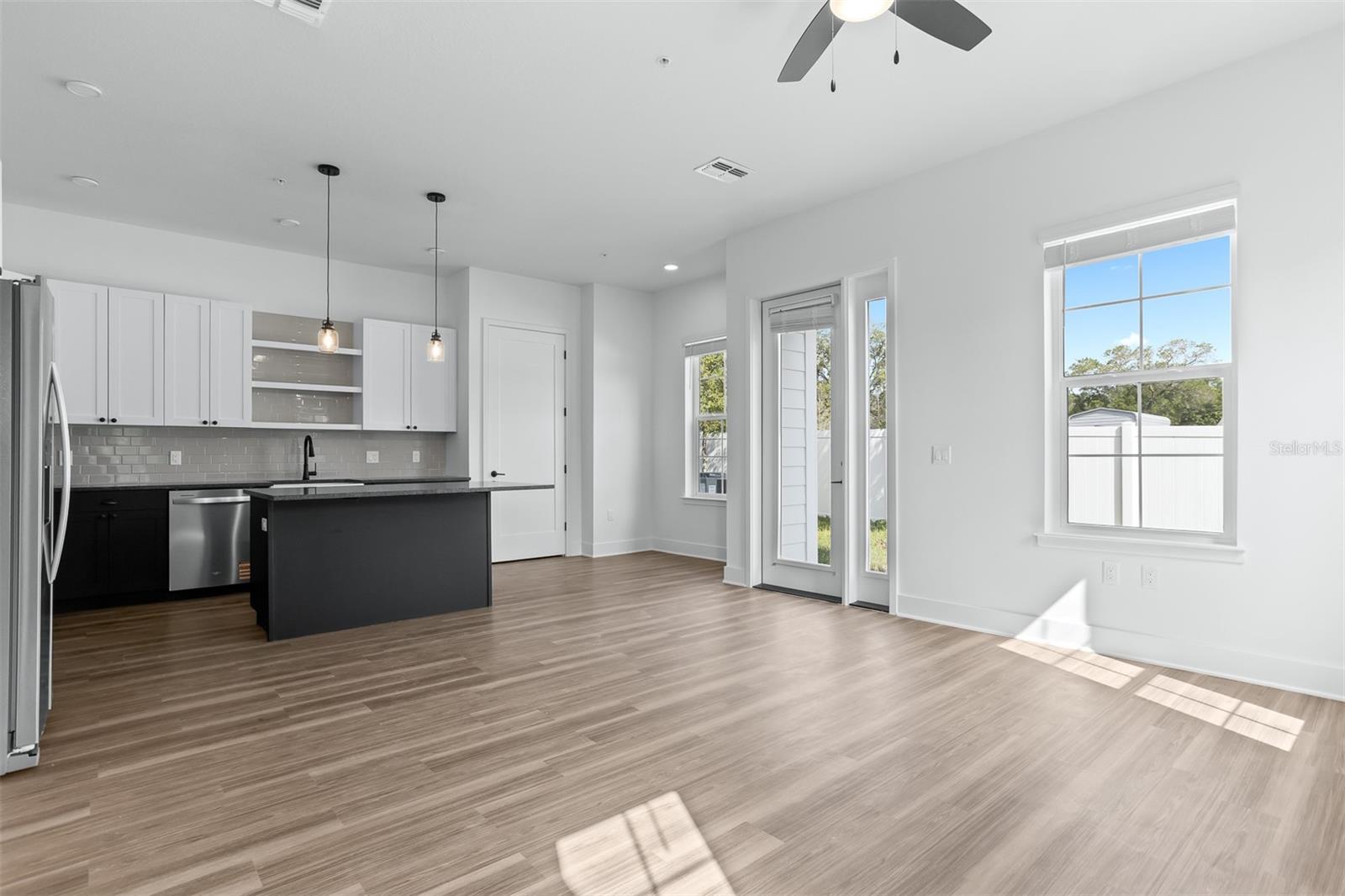 3812 FERN HOLLOW PL, TAMPA, FL — photo 7
