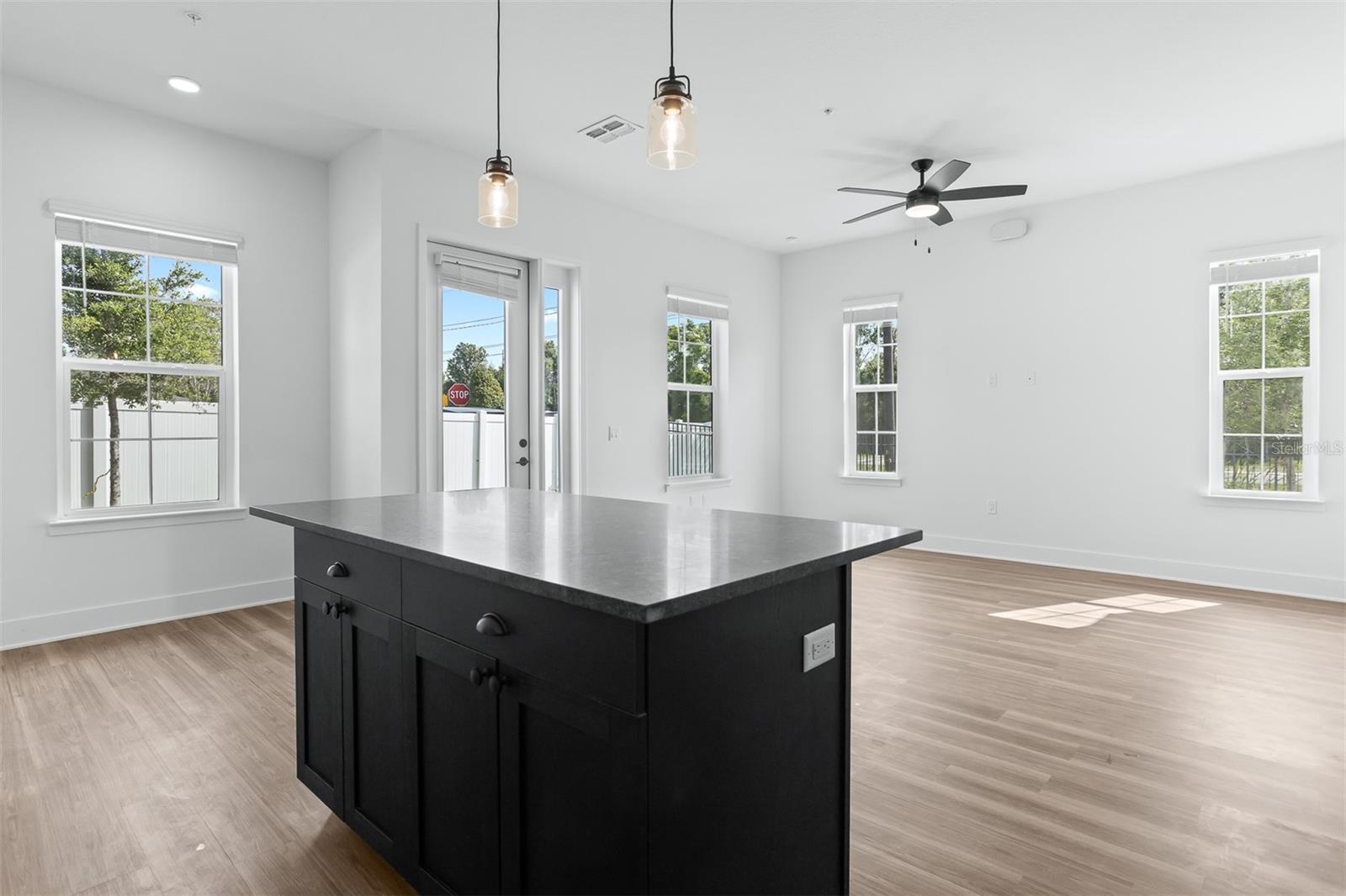 3812 FERN HOLLOW PL, TAMPA, FL — photo 9