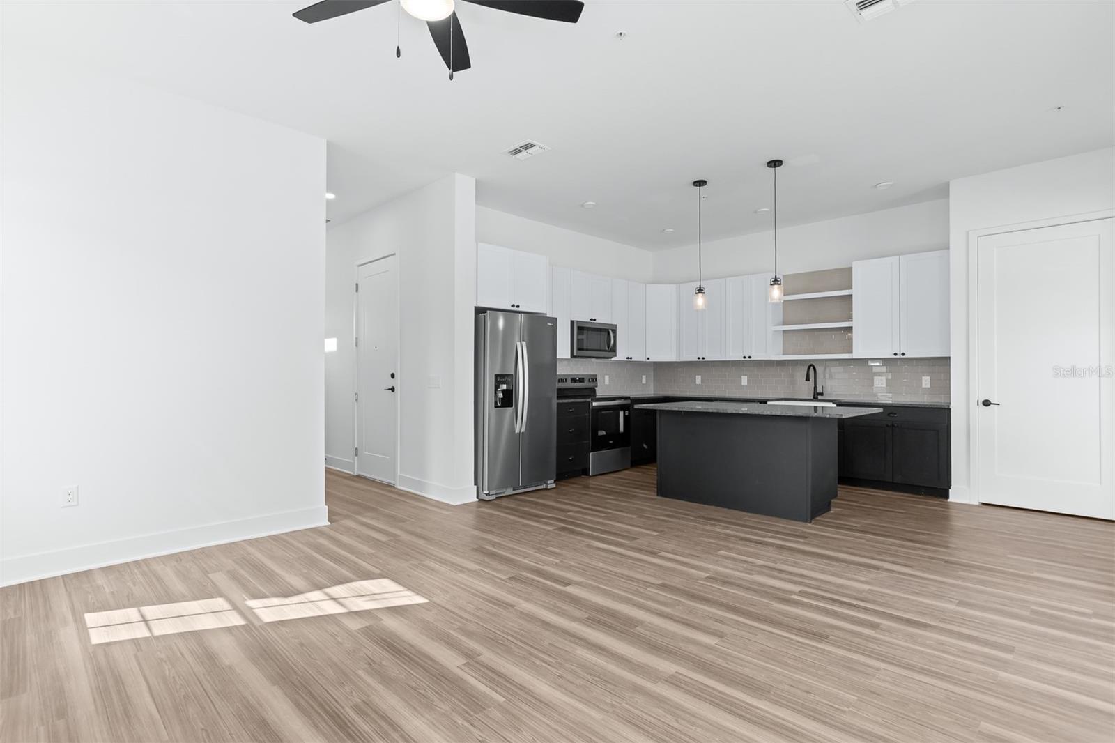 3812 FERN HOLLOW PL, TAMPA, FL — photo 10