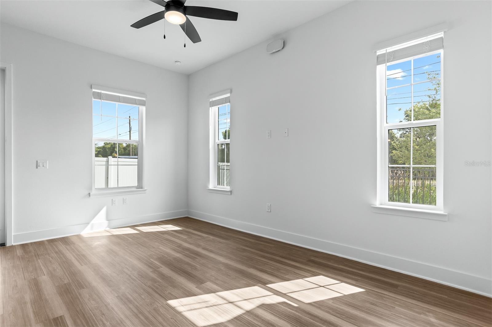 3812 FERN HOLLOW PL, TAMPA, FL — photo 14