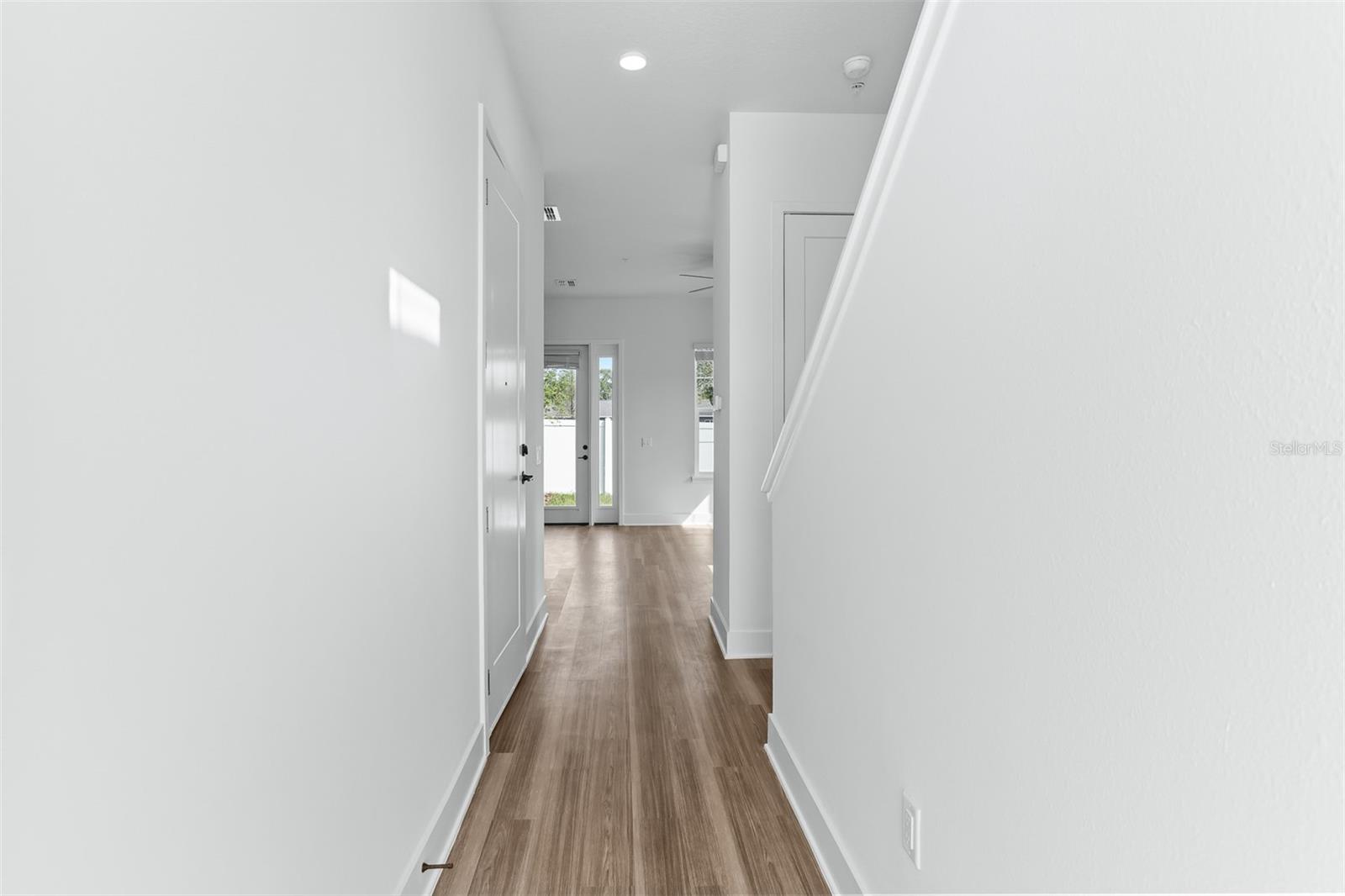 3812 FERN HOLLOW PL, TAMPA, FL — photo 16
