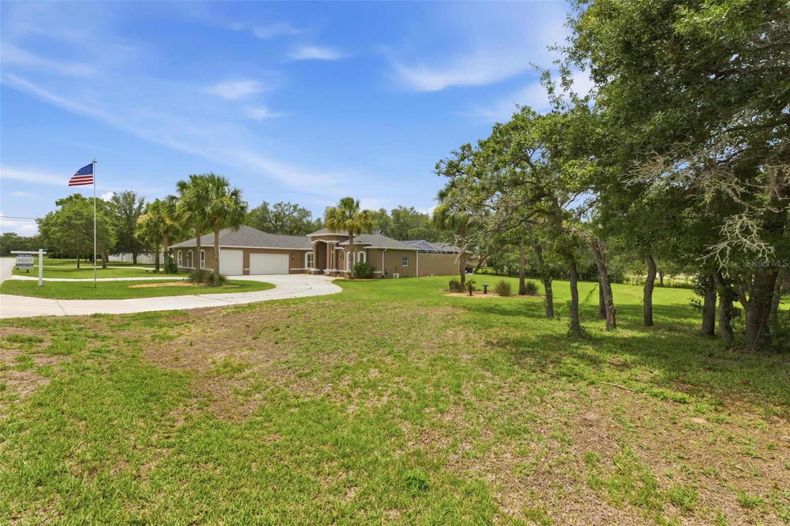 11145 MOUNTAIN MOCKINGBIRD RD, WEEKI WACHEE, FL — photo 2