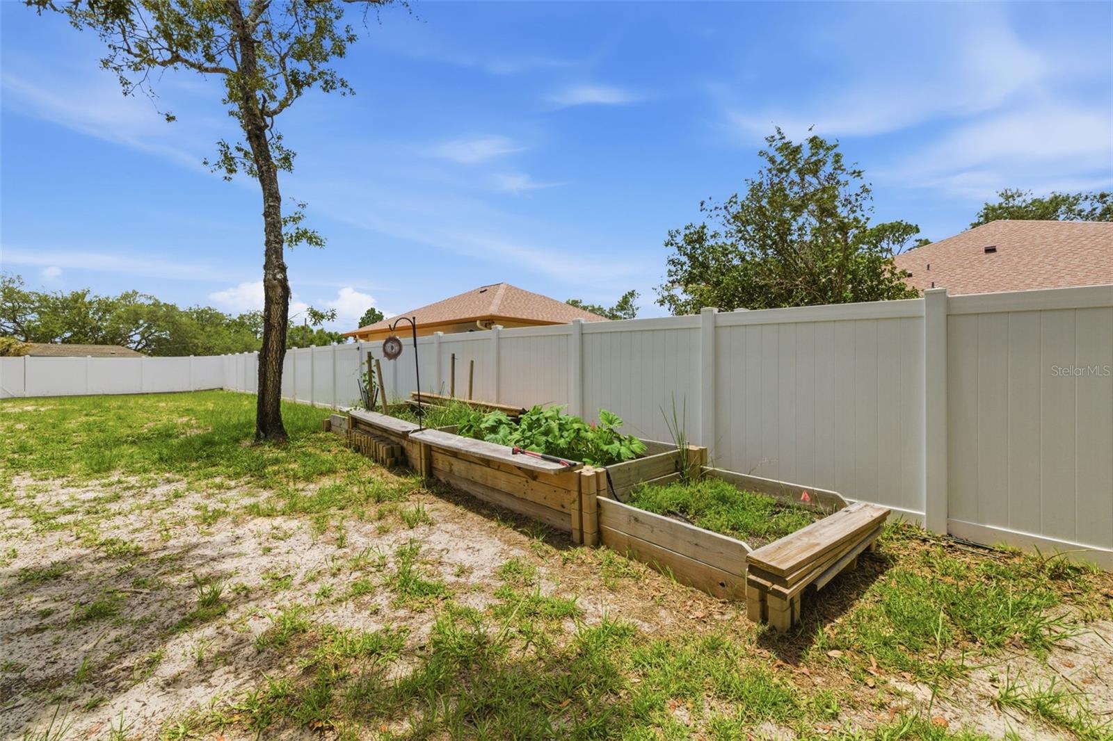 11145 MOUNTAIN MOCKINGBIRD RD, WEEKI WACHEE, FL — photo 10