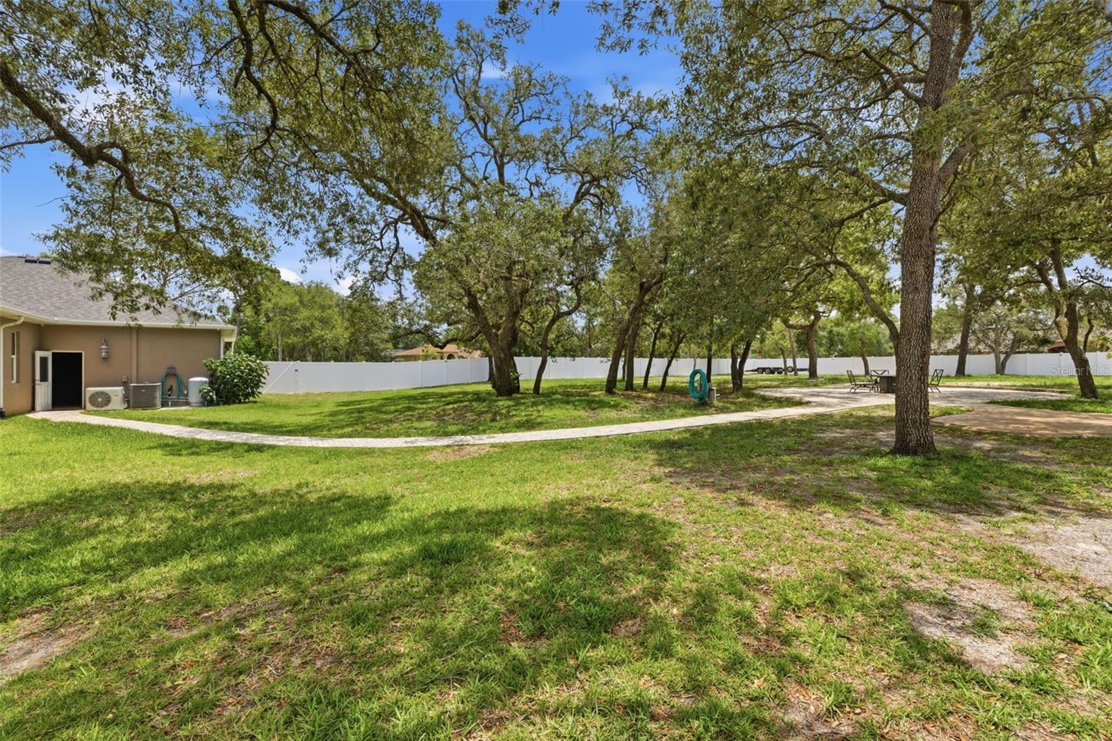11145 MOUNTAIN MOCKINGBIRD RD, WEEKI WACHEE, FL — photo 13