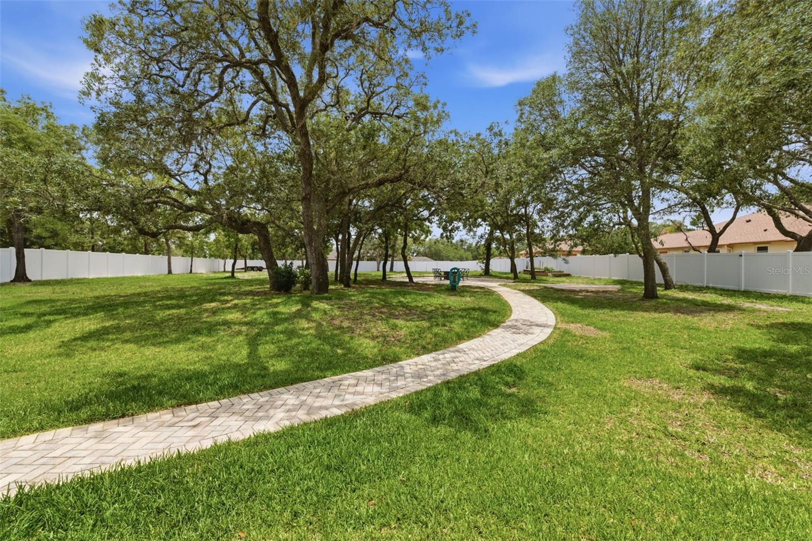 11145 MOUNTAIN MOCKINGBIRD RD, WEEKI WACHEE, FL — photo 15