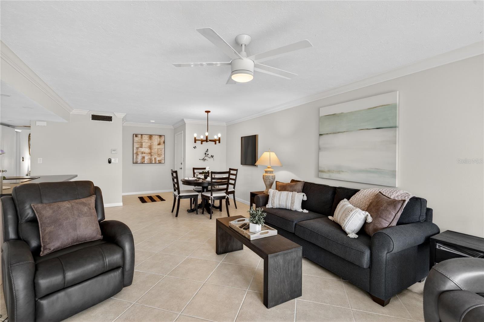 1128 W PEPPERTREE LN #111, SARASOTA, FL — photo 9