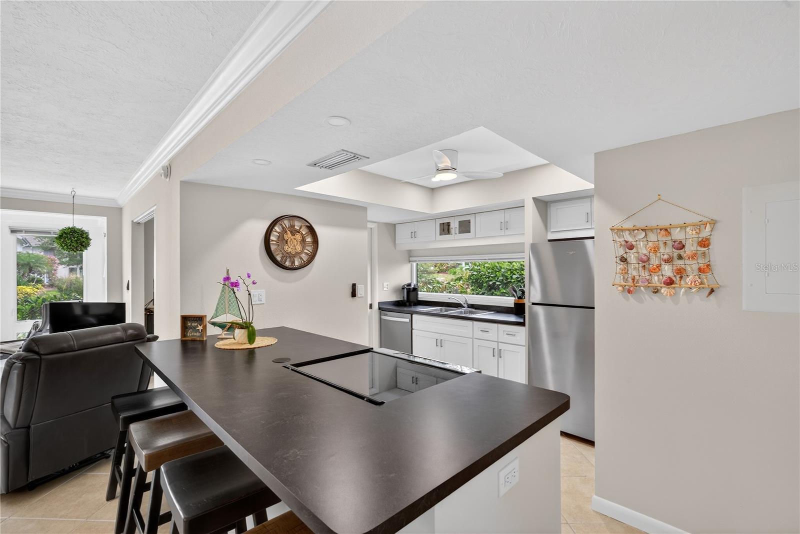 1128 W PEPPERTREE LN #111, SARASOTA, FL — photo 12
