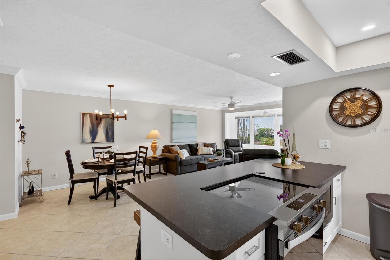 1128 W PEPPERTREE LN #111, SARASOTA, FL — photo 13