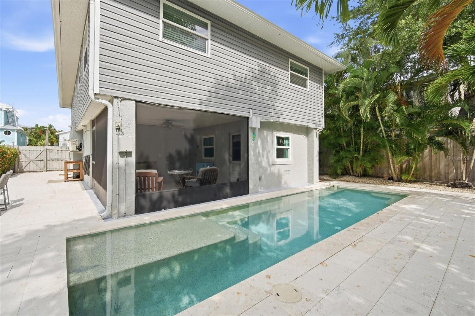 2811 AVENUE C, HOLMES BEACH, FL — photo 3