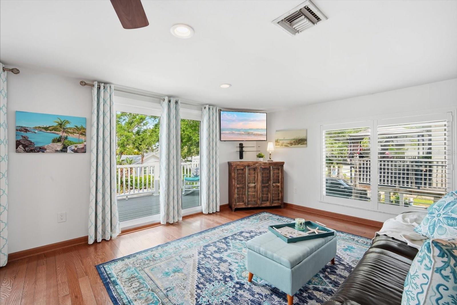 2811 AVENUE C, HOLMES BEACH, FL — photo 8